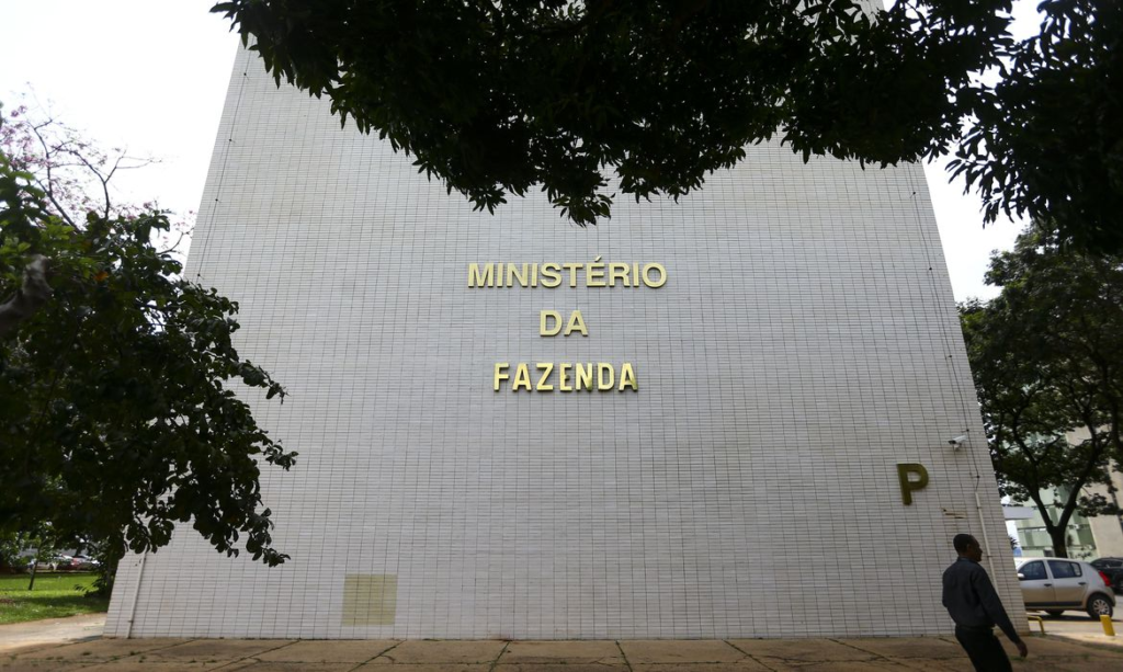 taxar importações