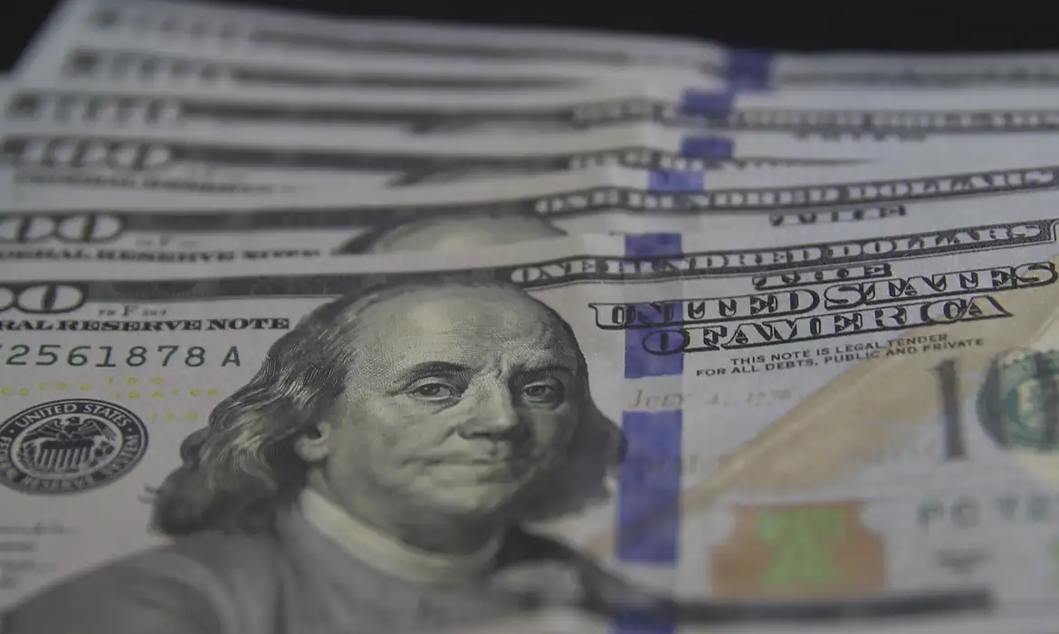 dólar